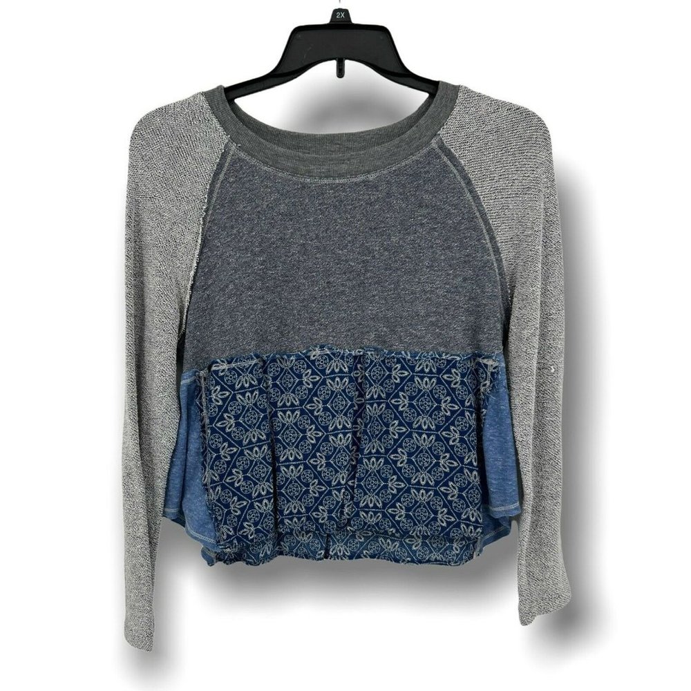 Coveted grey & blue geometric print long sleeve Frayed blouse size medium